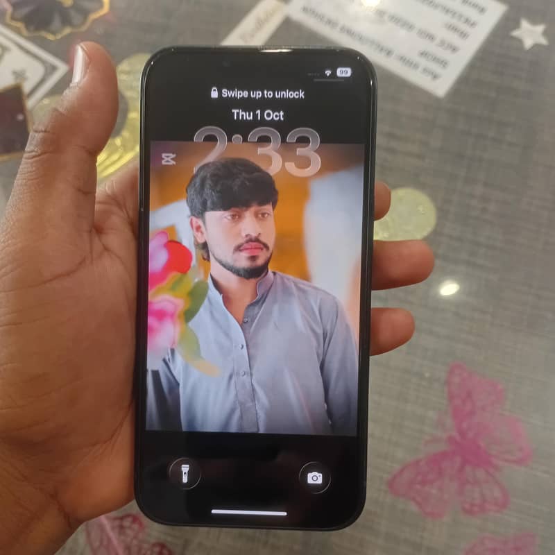 iPhone 13 mini 0