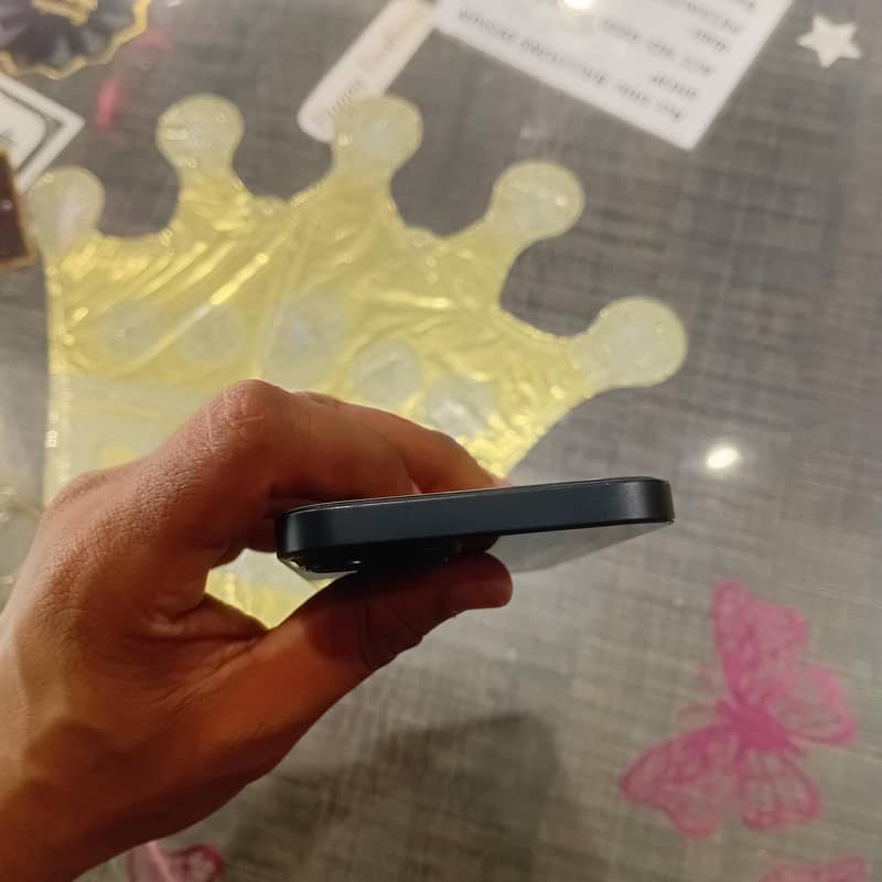 iPhone 13 mini 4