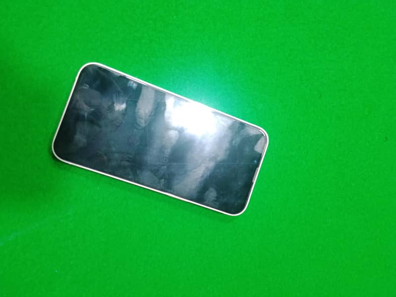 Apple iPhone 13 1
