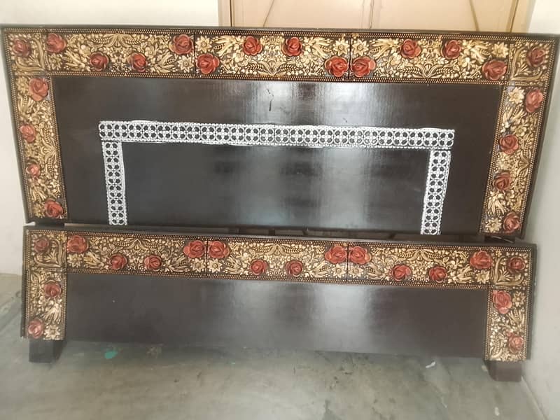 bed dressing table condition 10 by 10 0