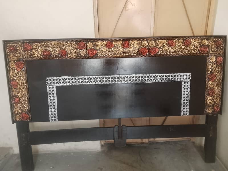 bed dressing table condition 10 by 10 2