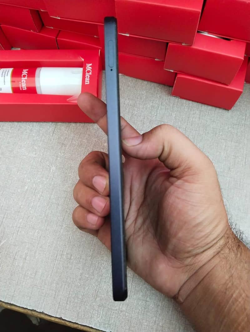 OPPO A60 1