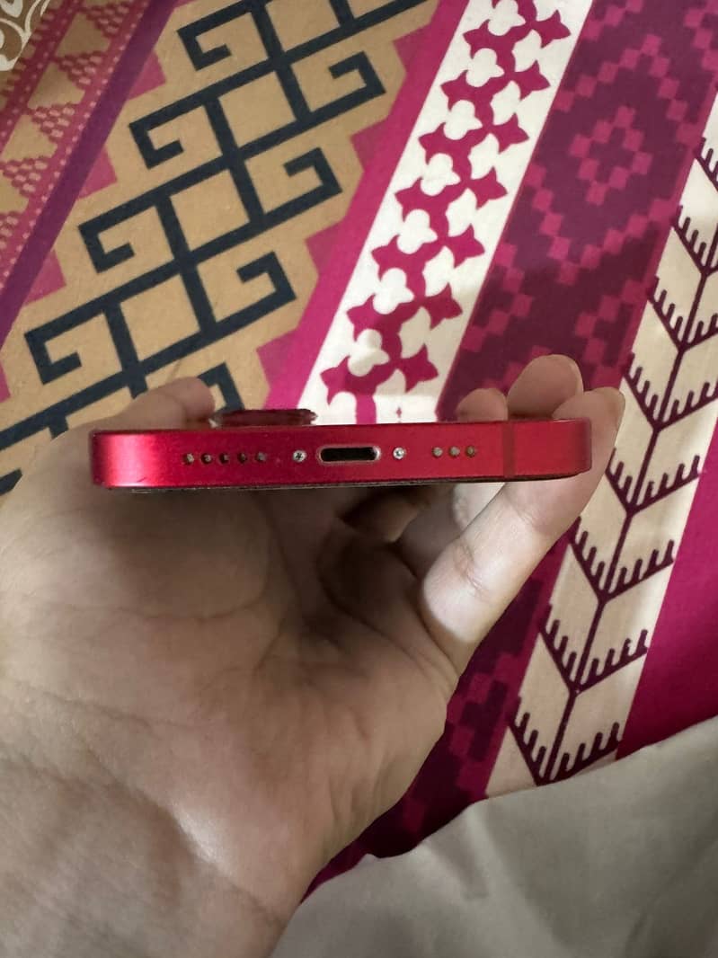 Apple iPhone 13 1