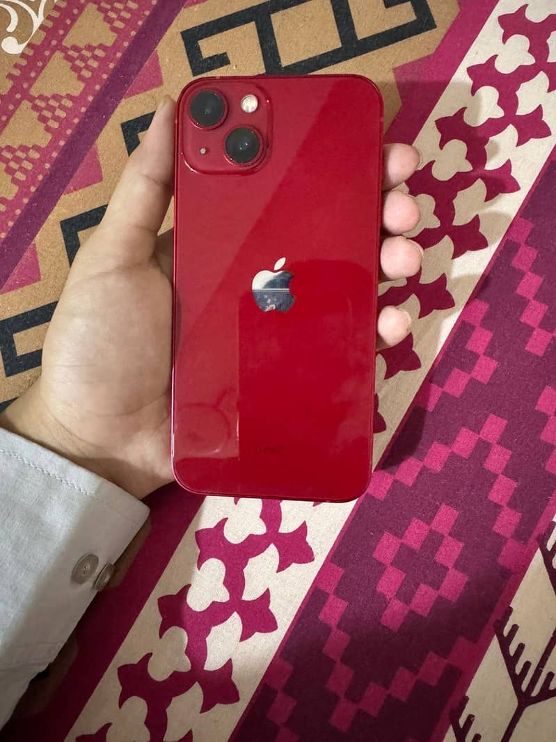 Apple iPhone 13 4