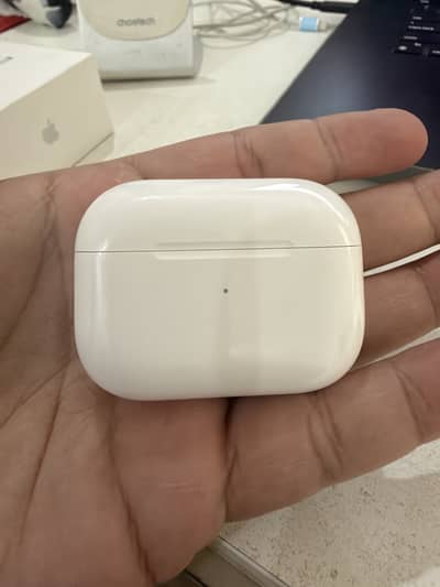 Apple AirPods Pro 2 with magsafe