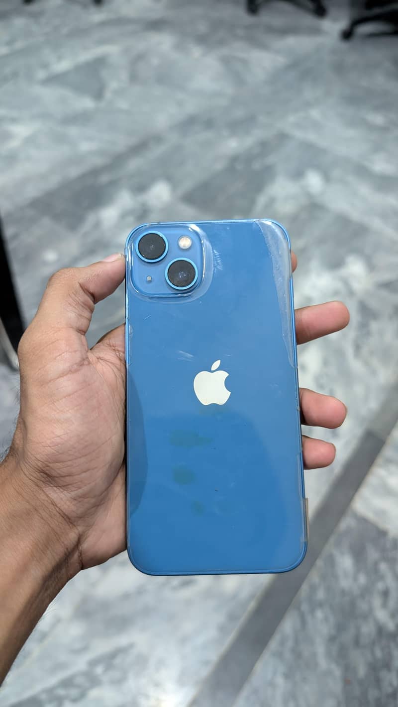 Apple iPhone 13 0