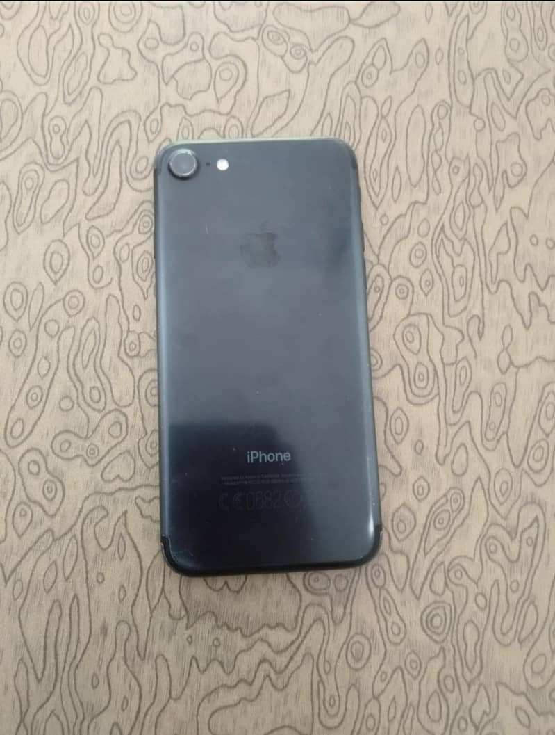 Apple iPhone 7 1