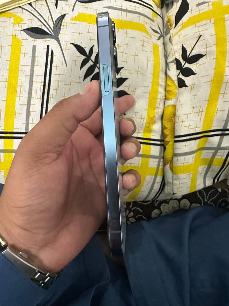 Apple iPhone 13 Pro Max 5