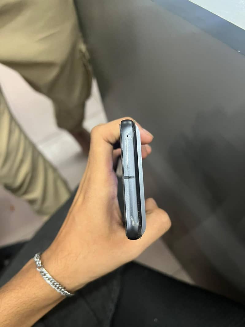 Google Pixel 8 3