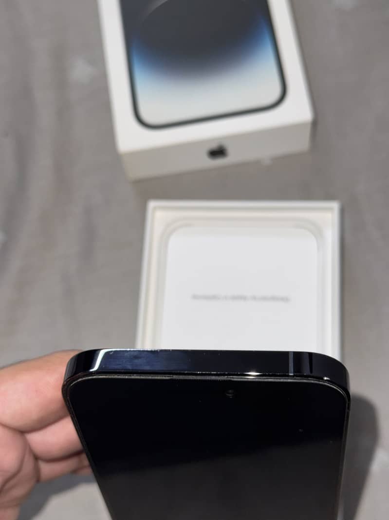 Apple iPhone 14 Pro Max 1