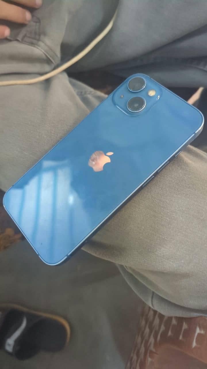 Apple iPhone 13 1