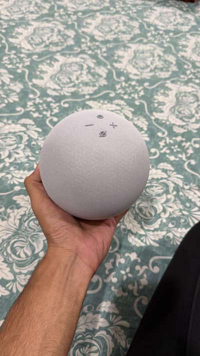Echo 4th Gen Smart Bluetooth speaker with alexa