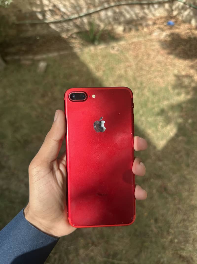 Apple iPhone 7 Plus 0