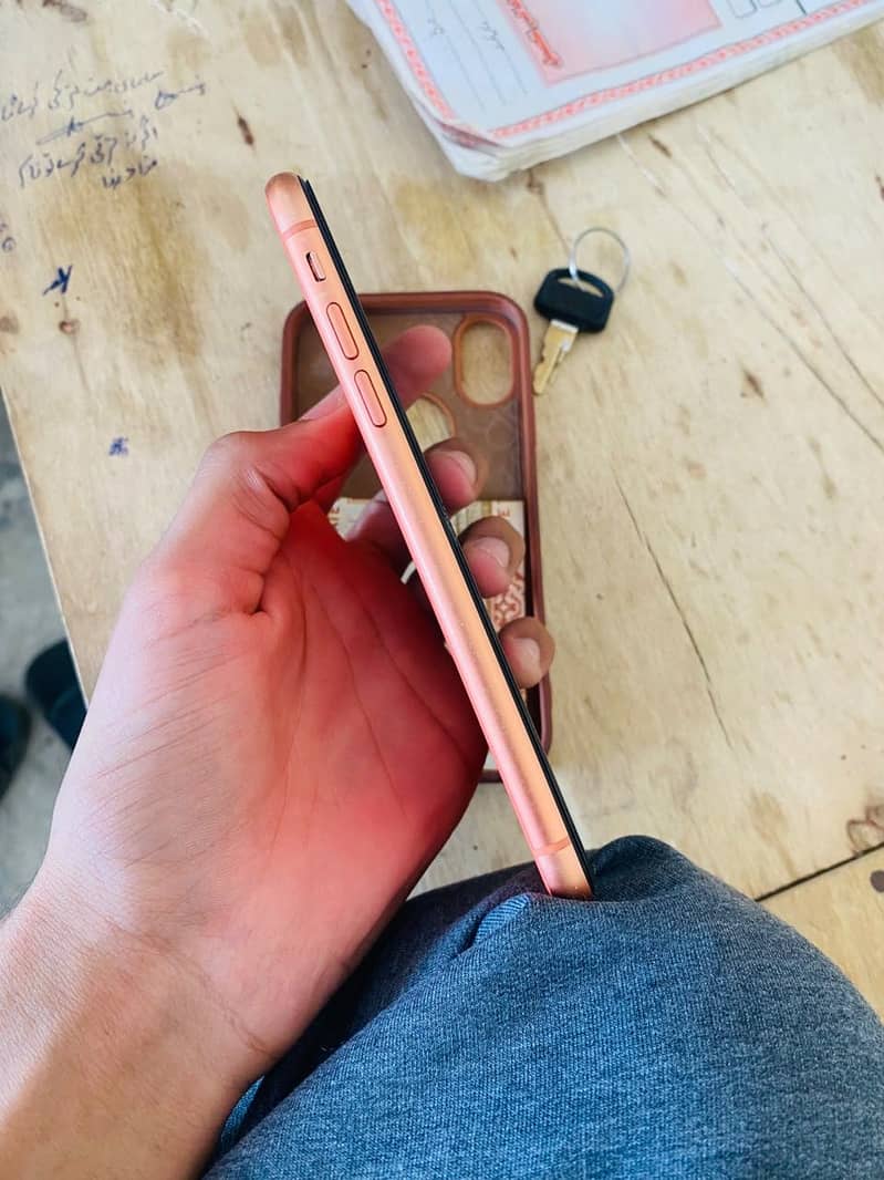 Apple iPhone XR 1