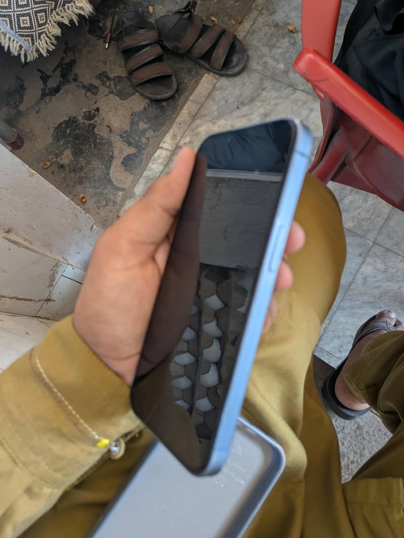 Apple iPhone 14 5
