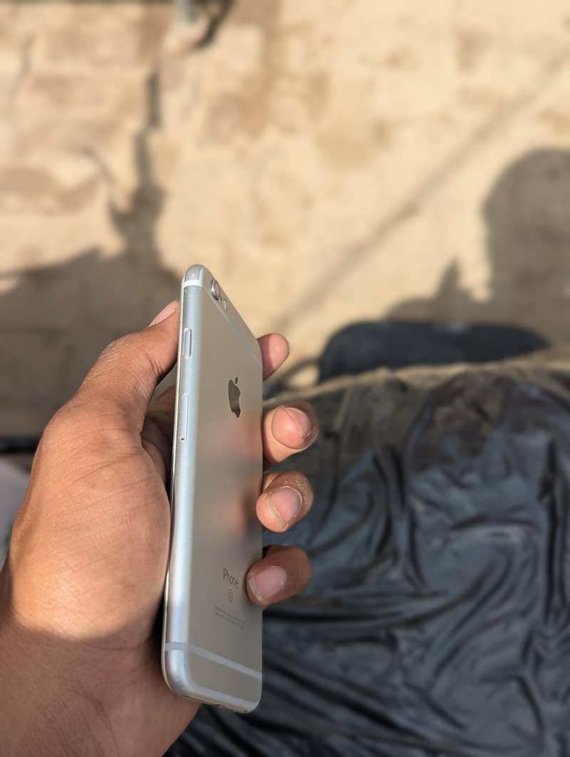 Apple iPhone 6S 0