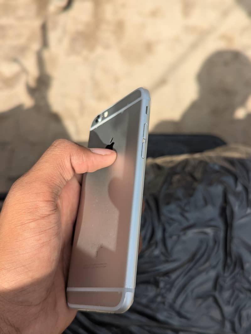 Apple iPhone 6S 3