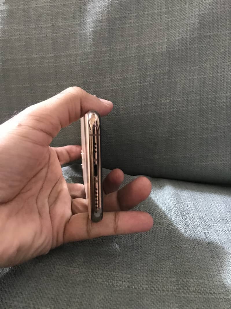 Apple iPhone 11 Pro 6