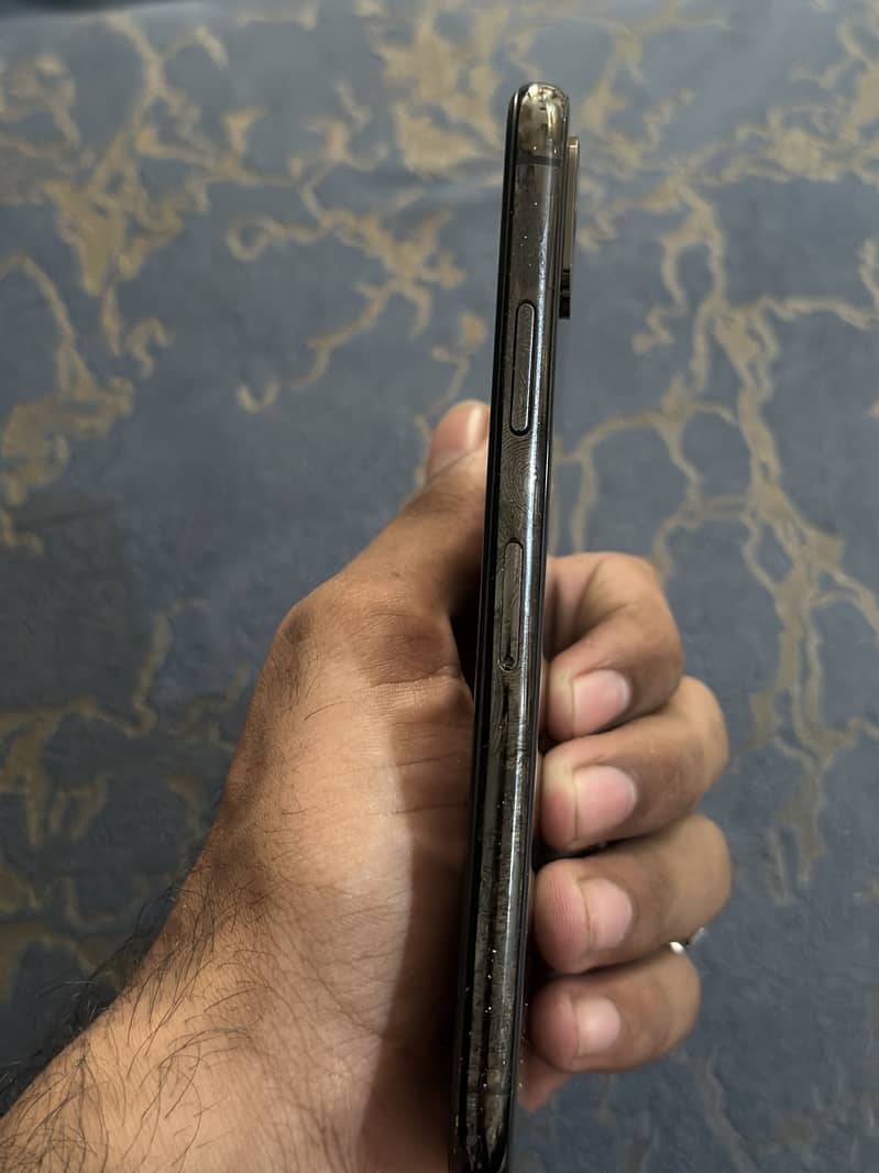 Apple iPhone XS 0