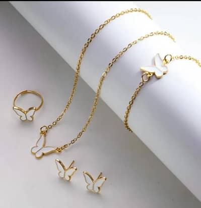 Beautiful and premium jewelry set