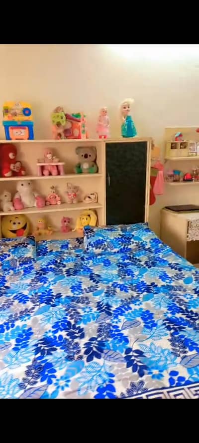 kids 2 single beds with mattress