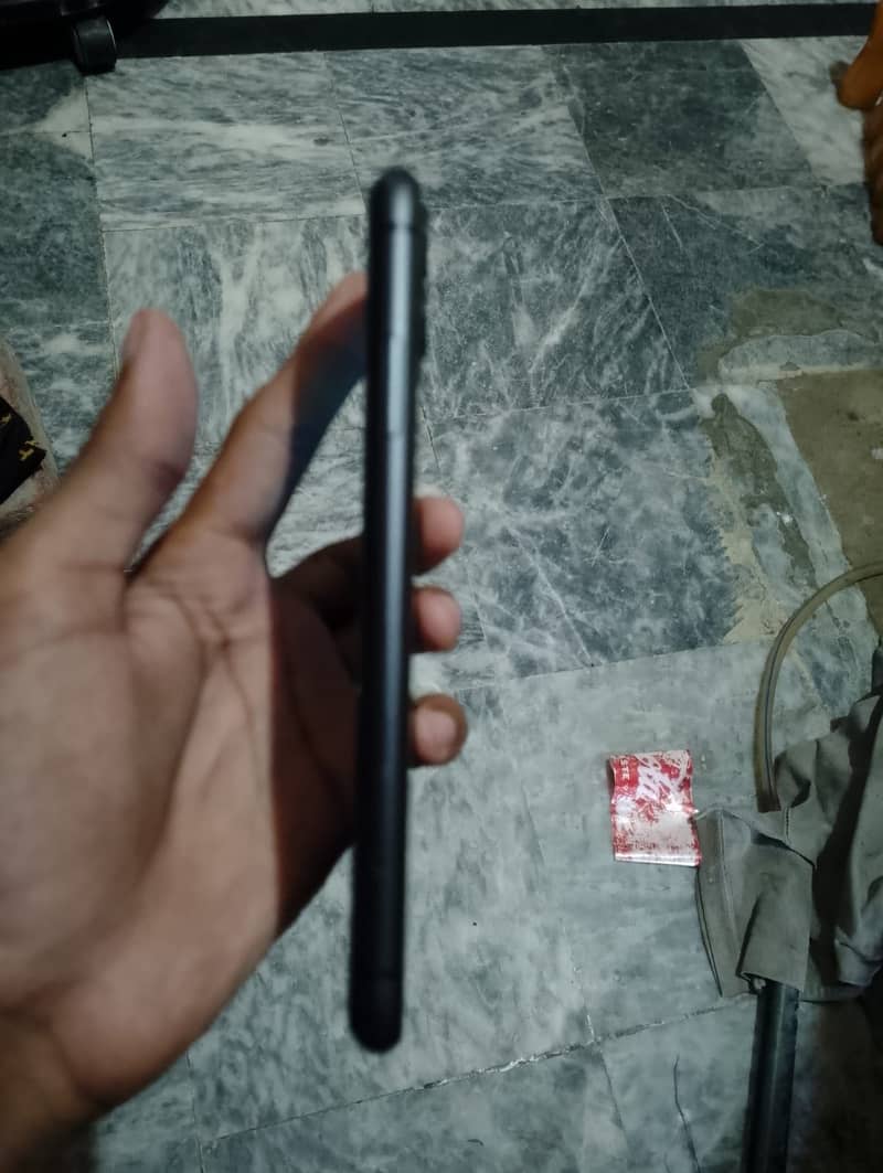 Apple iPhone 11 2