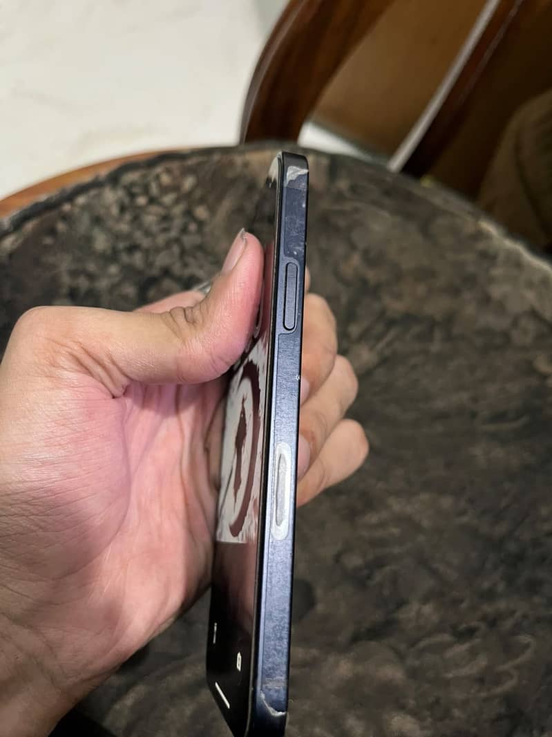 Apple iPhone 12 0