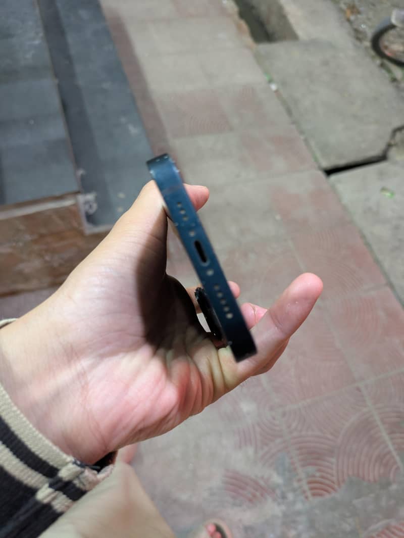 Apple iPhone 14 5