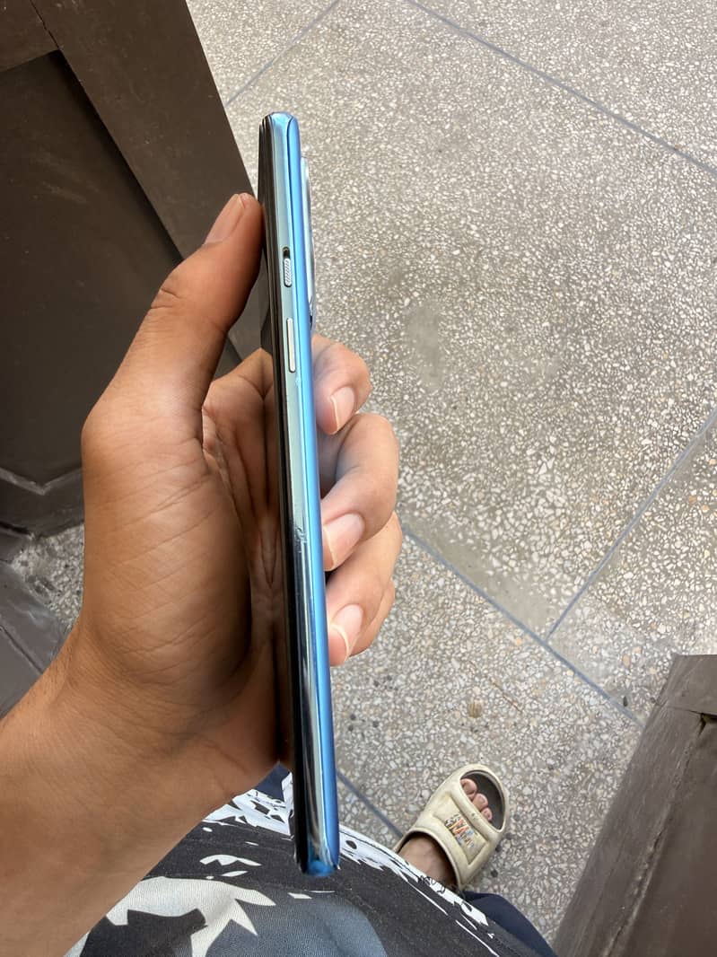 One Plus 9 5g 4