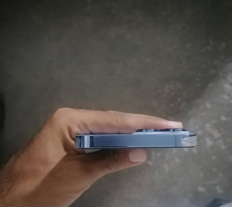 Apple iPhone 13 Pro Max 6