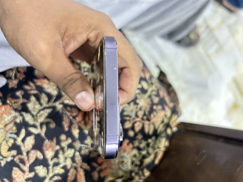 Apple iPhone 14 Pro Max 2