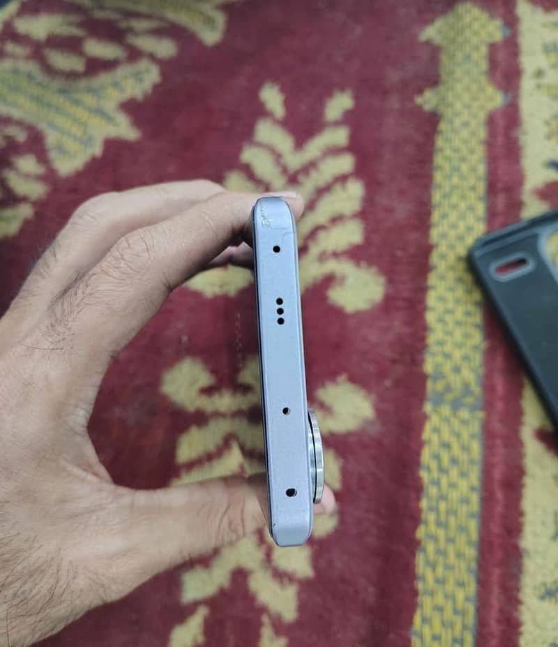 Xiaomi Redmi Note 13 Pro Plus 2