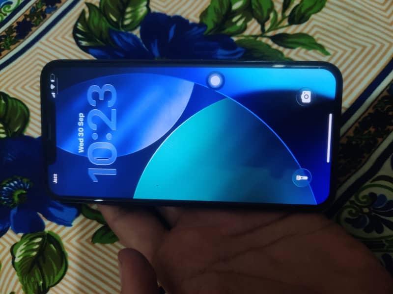 Apple iPhone 11 Pro Max 1