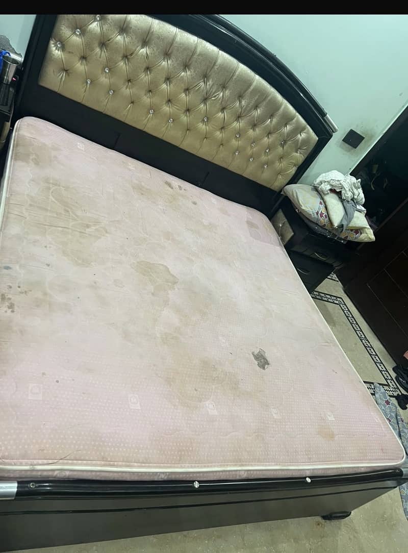 Matress 0