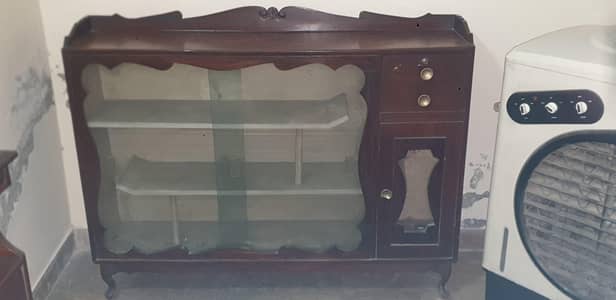 Beautiful Wooden Crockery Cabinet