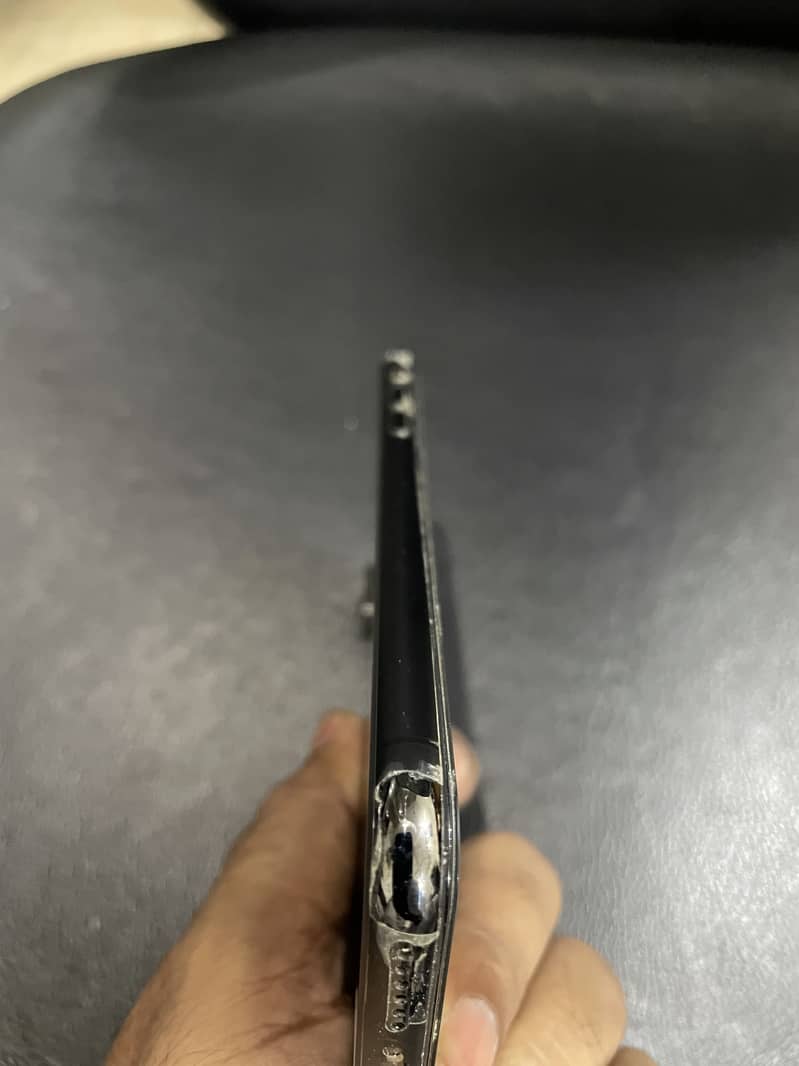 Apple iPhone X 3