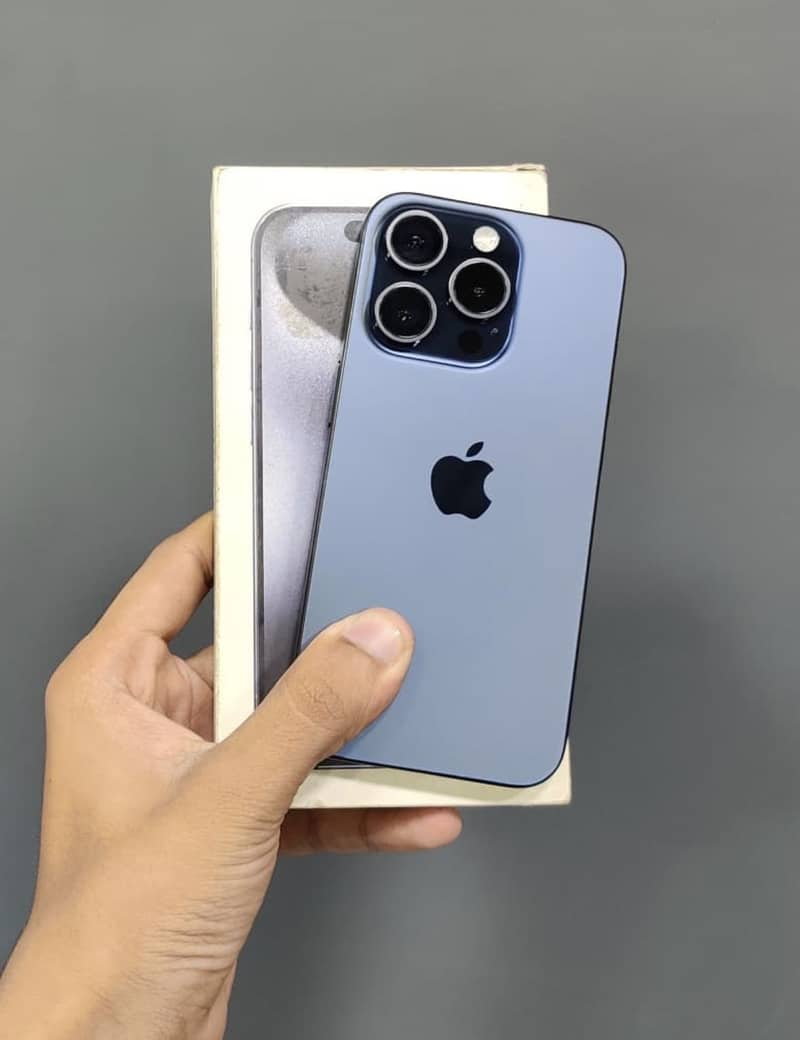 Apple iPhone 15 Pro 0