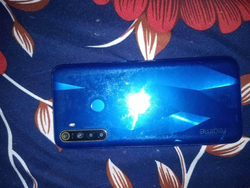 Realme 5 4