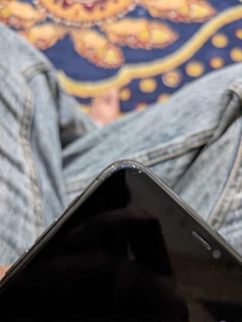 Apple iPhone 11 Pro Max 2