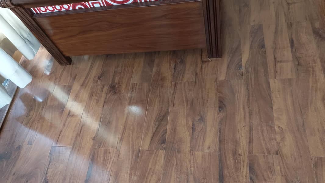 Laminated floor 1