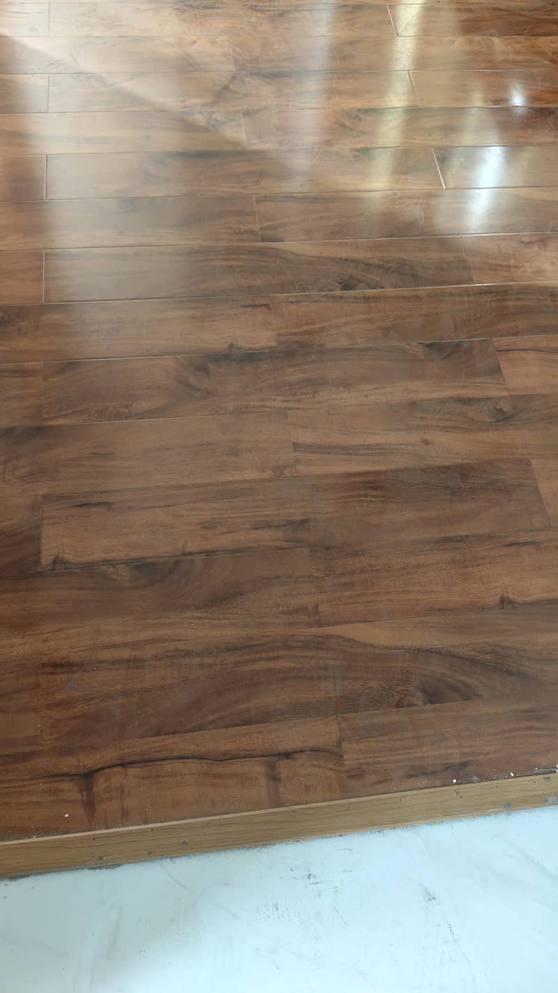 Laminated floor 3