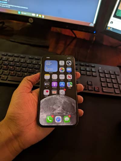 Apple iPhone 13