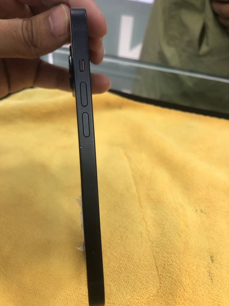 Apple iPhone 13 Jv 1