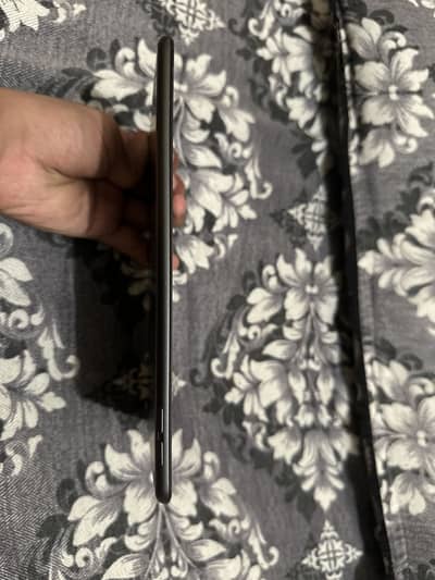 iPad mini 5 64gb minor crack