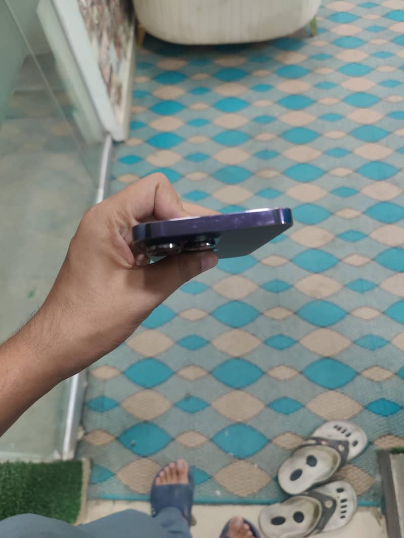 Apple iPhone 14 Pro Max 8
