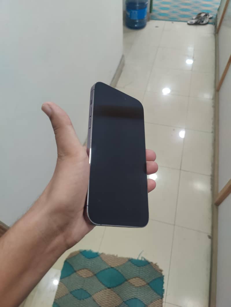Apple iPhone 14 Pro Max 9