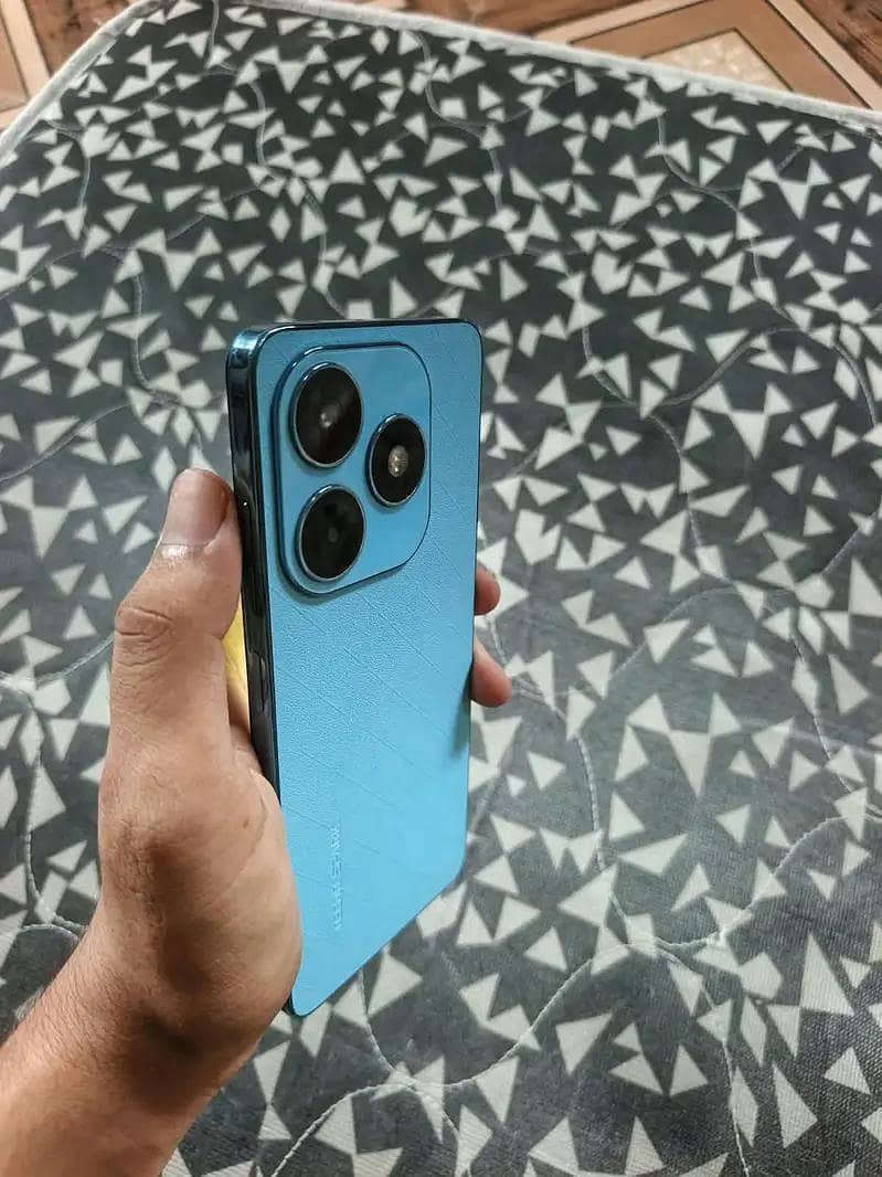 Tecno spark 20 1