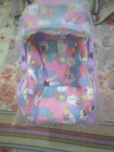 Baby's comfortable swing cot and sleeping cot
