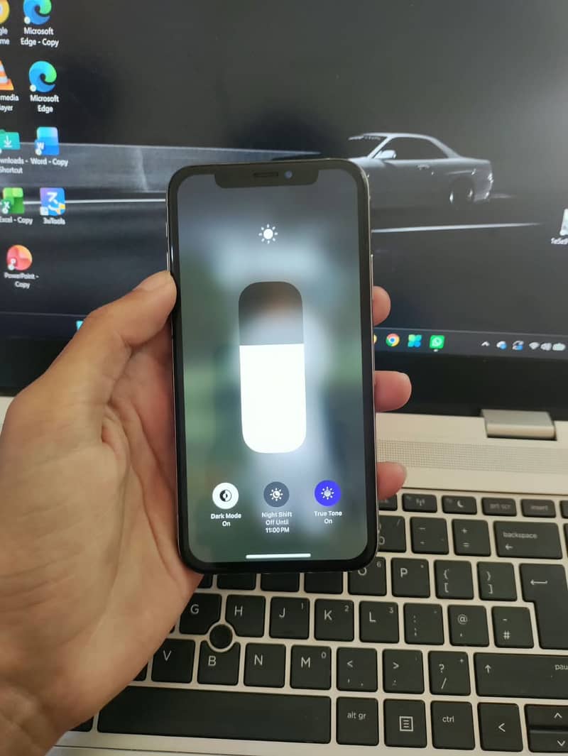 Apple iPhone XS 1