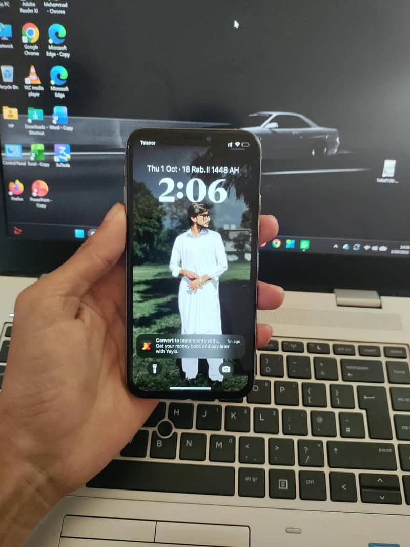 Apple iPhone XS 5